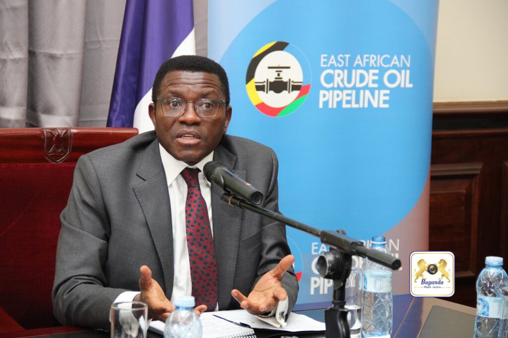 Ssente Eziva Mu Mafuta Ziteekeddwa Kukulaakunya Bantu – Katikkiro Mayiga
